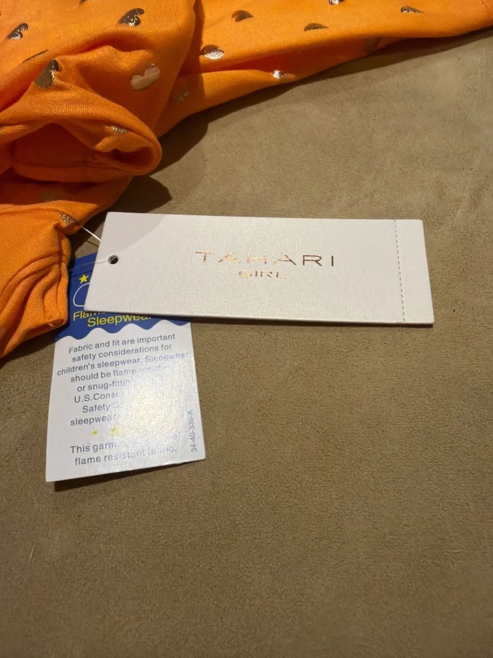 Tahari Girl 2 Piece PJ Set with bonus Size 4T